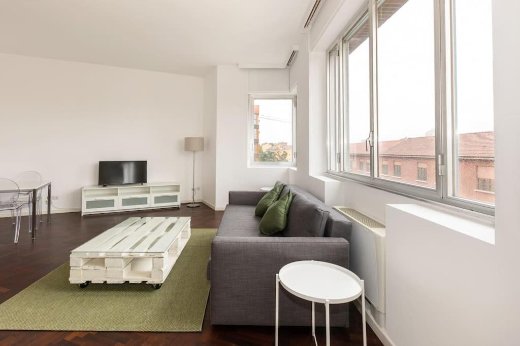 Апартаменты Elegante Bilocale Porta Genova - Mirable Pm Милан Экстерьер фото