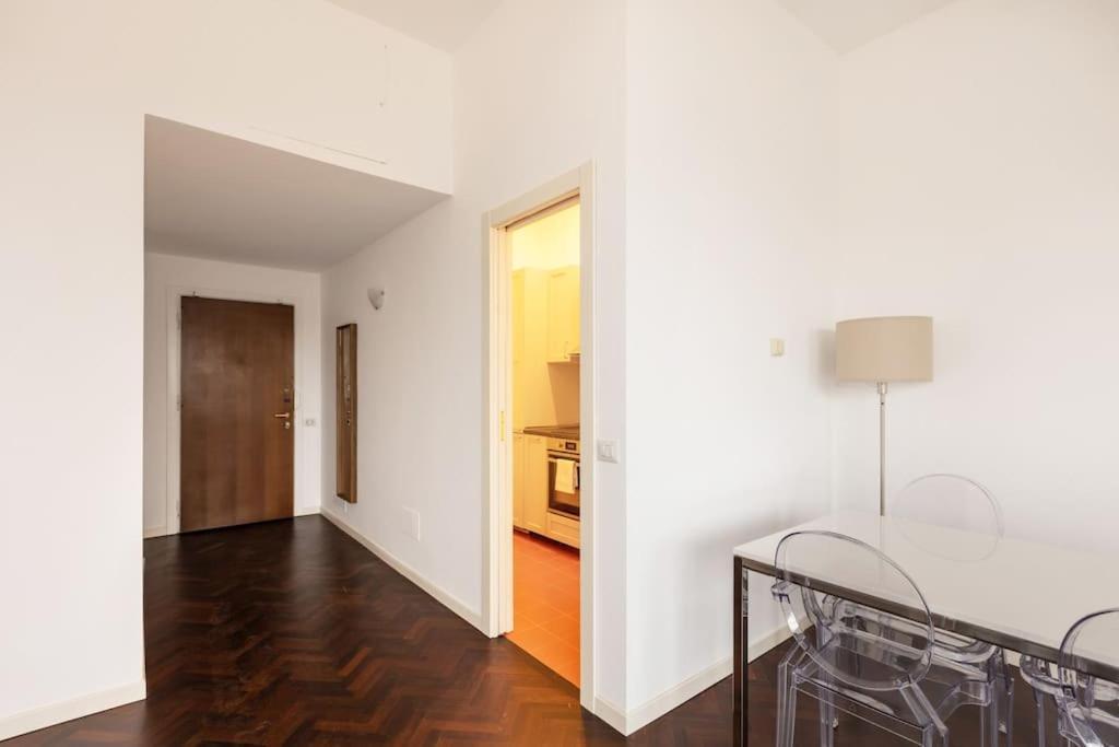 Апартаменты Elegante Bilocale Porta Genova - Mirable Pm Милан Экстерьер фото